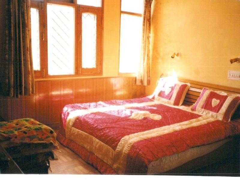 Hotel Sitara Regency Σίμλα Εξωτερικό φωτογραφία